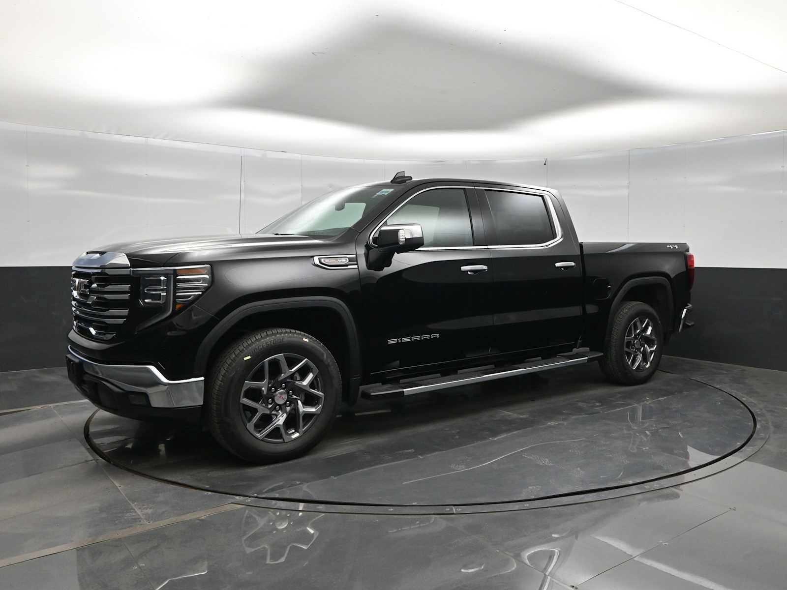 New 2026 GMC Sierra 1500 SLT w/ SLT Premium Package AWD/4WD image 4