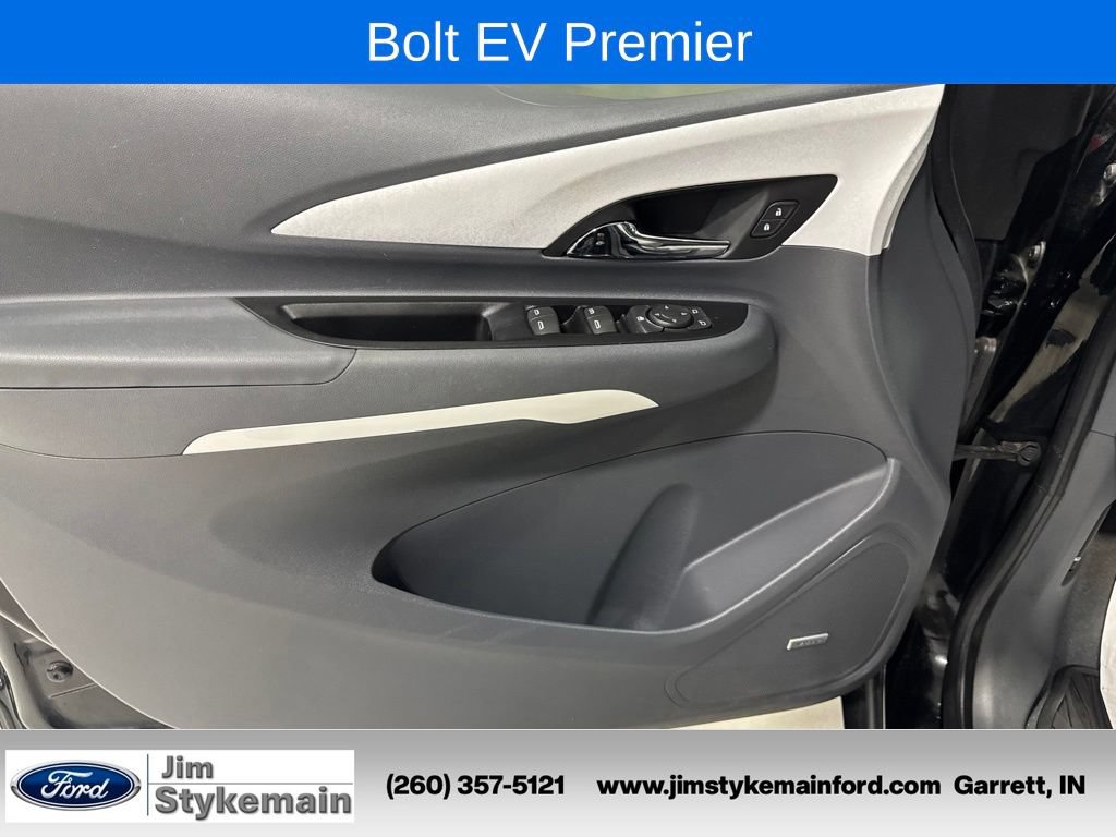 Used 2017 Chevrolet Bolt Premier w/ Driver Confidence II Package FWD image 17