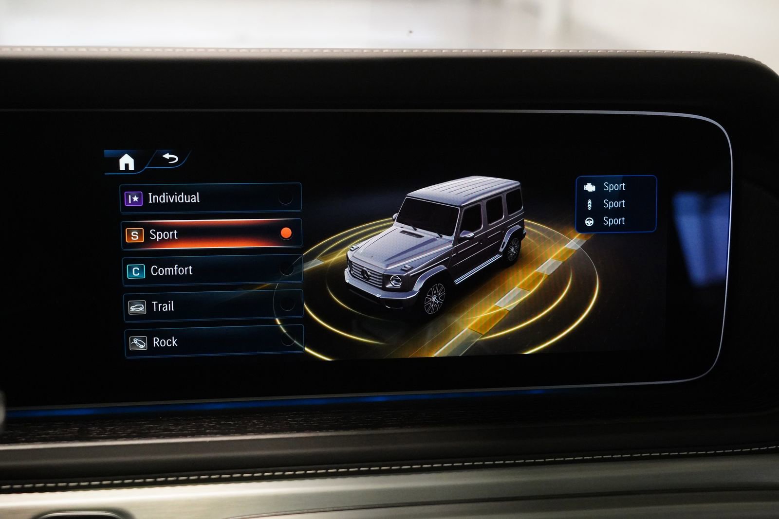 Used 2025 Mercedes-Benz G 580 w/ EQ Technology image 24