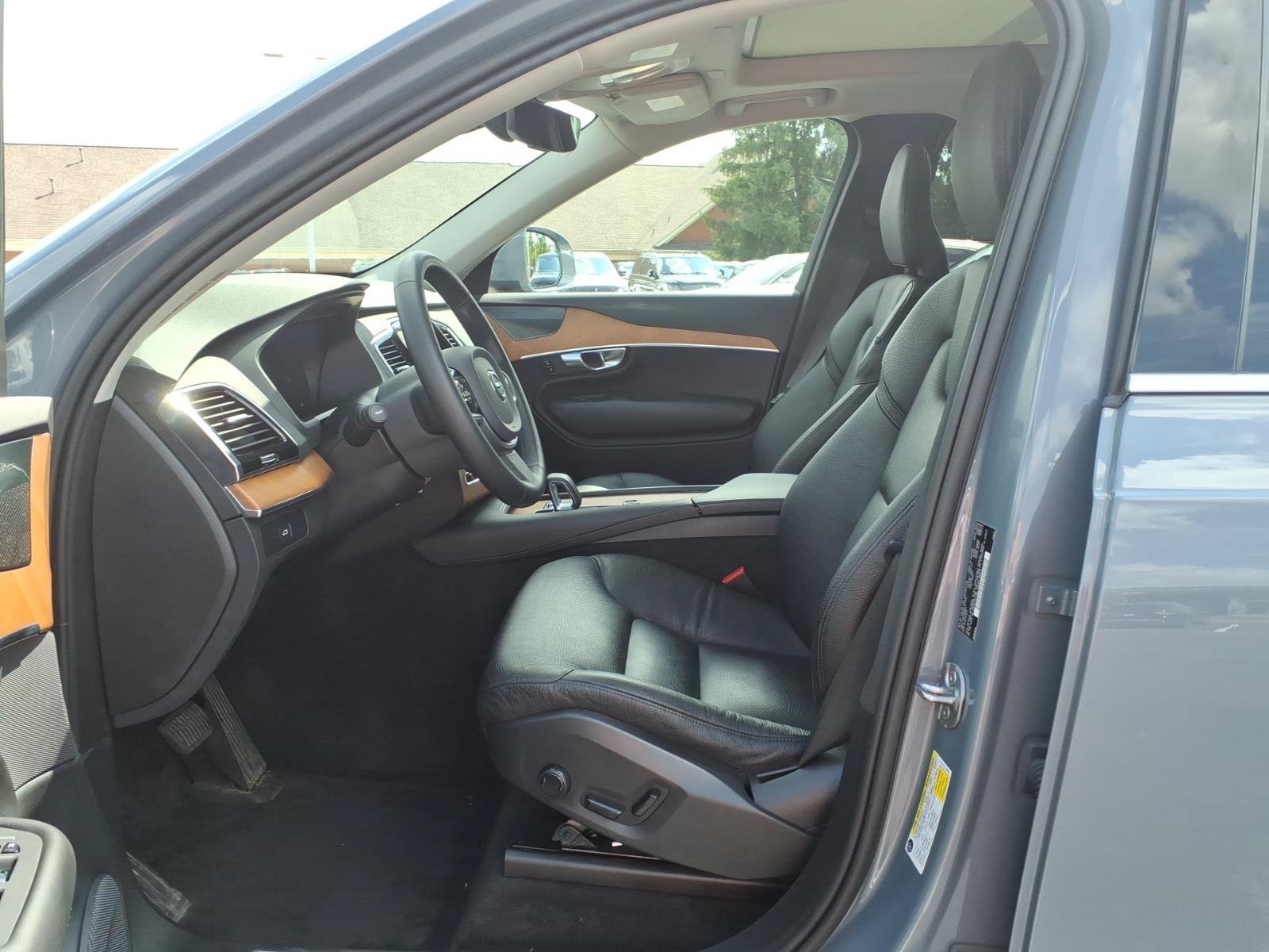 Used 2023 Volvo XC90 B5 Plus w/ Protection Package Premier AWD/4WD image 13