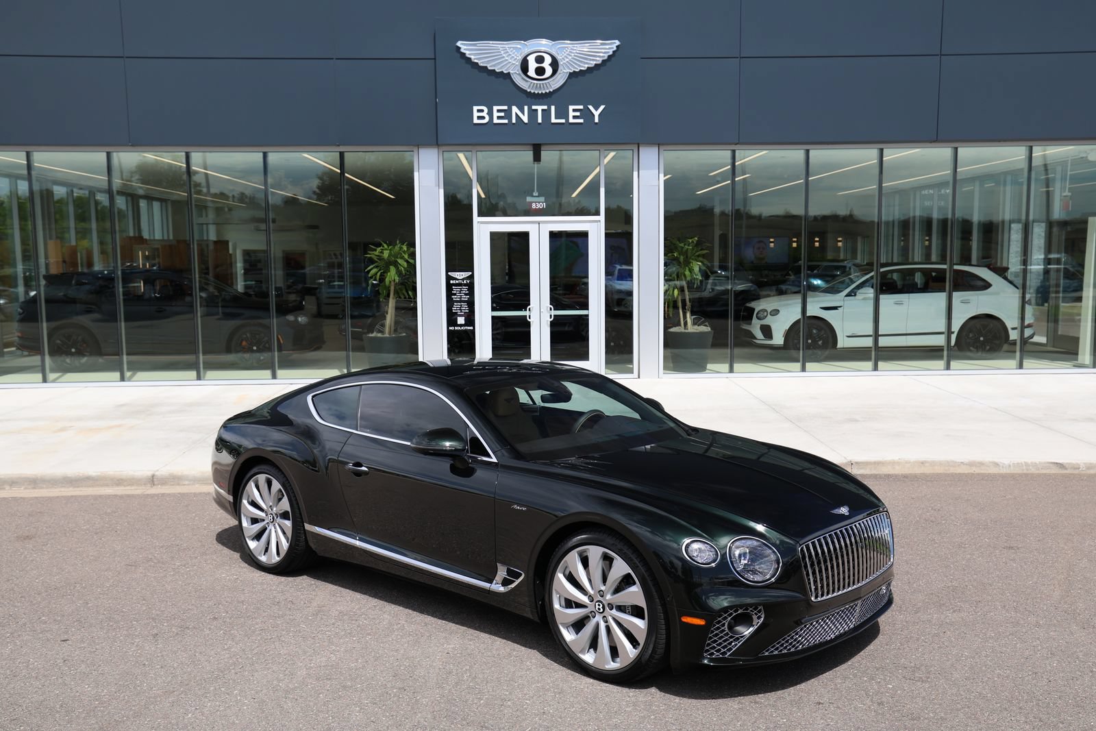 Used 2024 Bentley Continental GT Azure AWD/4WD image 16
