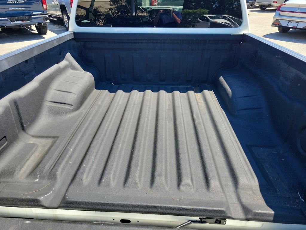 Certified 2023 Nissan Frontier SV w/ Midnight Edition Package image 11