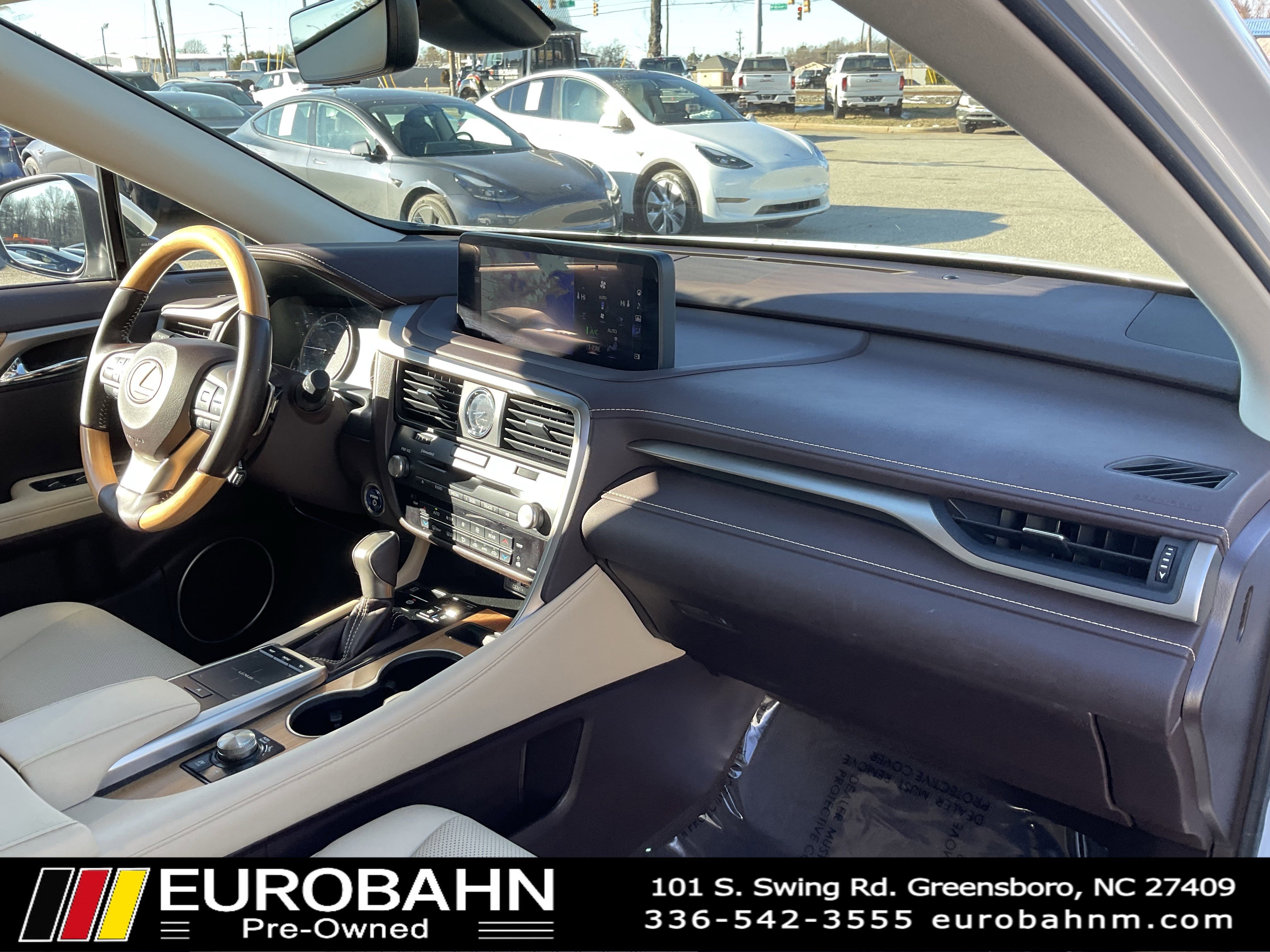 Used 2020 Lexus RX 450hL AWD w/ Premium Package image 18