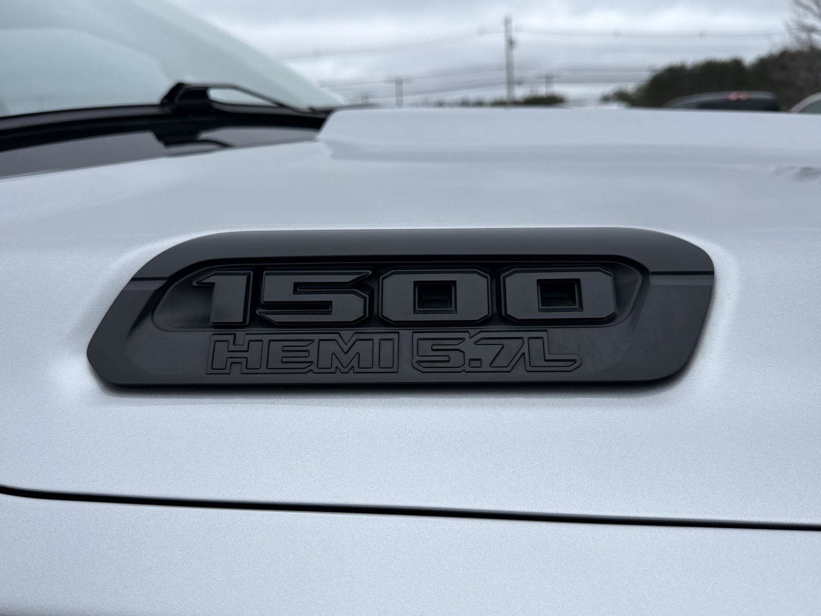 Used 2022 RAM 1500 Big Horn w/ Night Edition AWD/4WD image 4