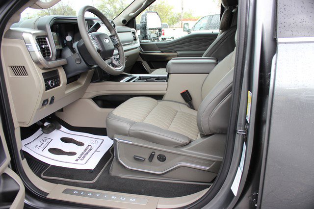 Used 2026 Ford F450 Platinum w/ Platinum Plus Package image 8