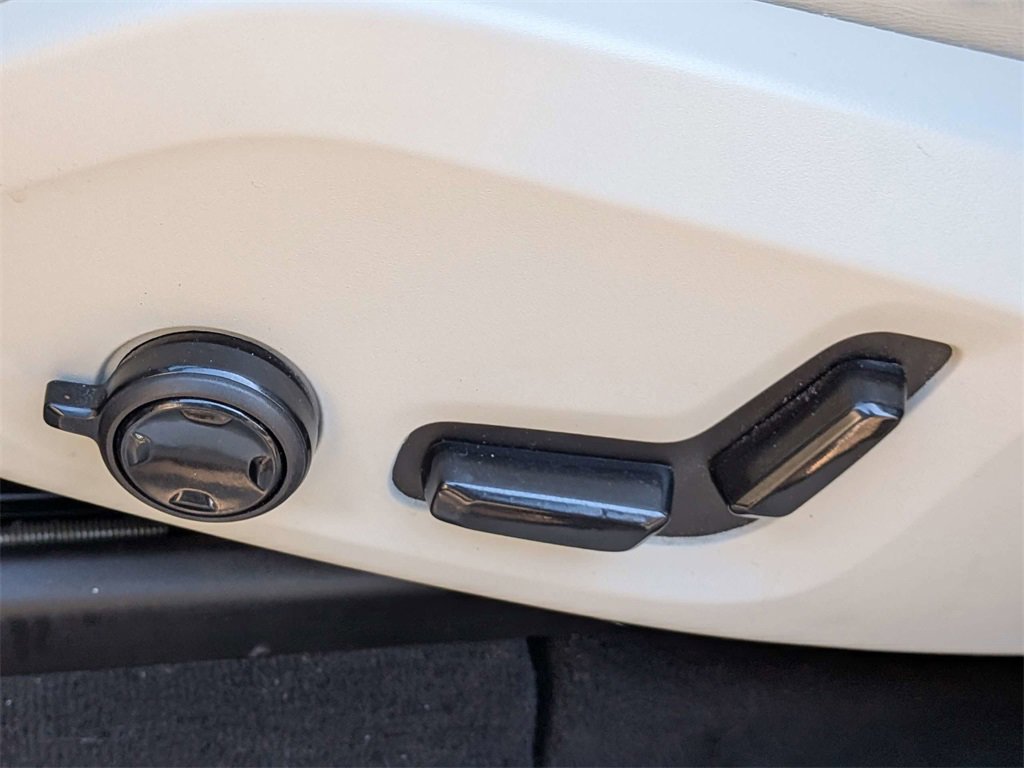 Used 2022 Volvo XC60 B5 Inscription w/ Advanced Package image 21