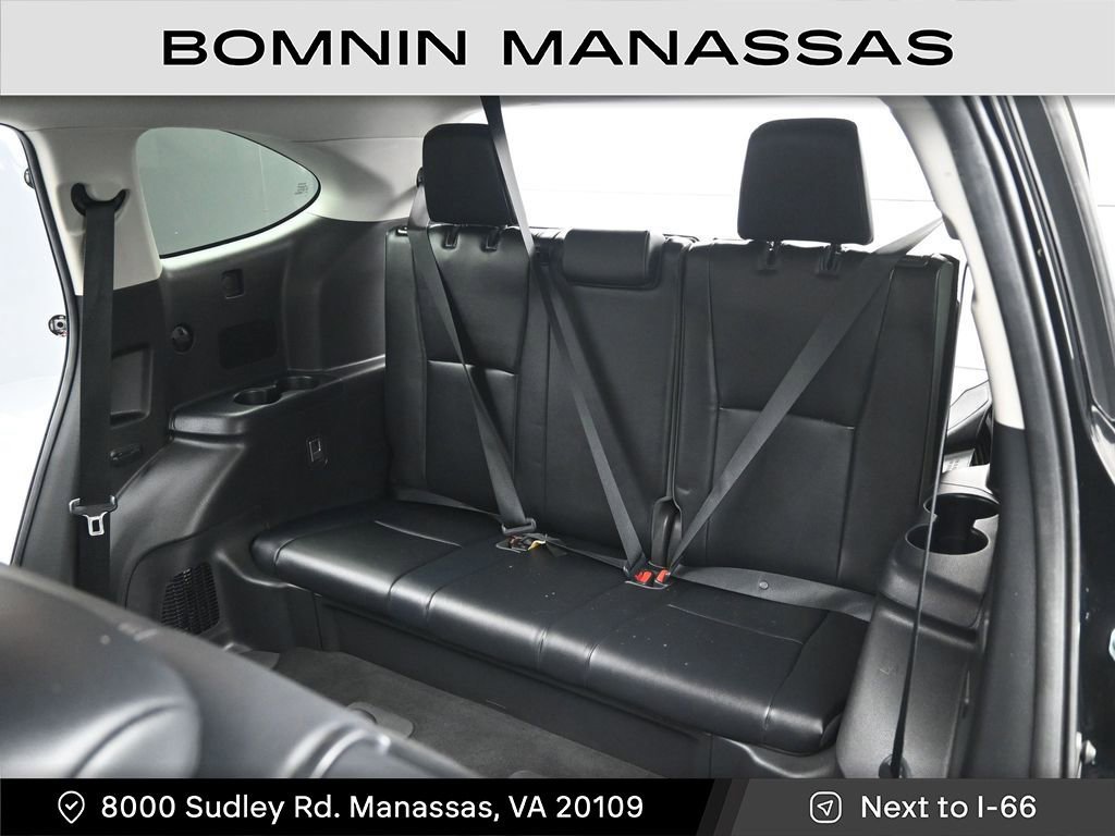 Used 2021 Toyota Highlander XLE image 16