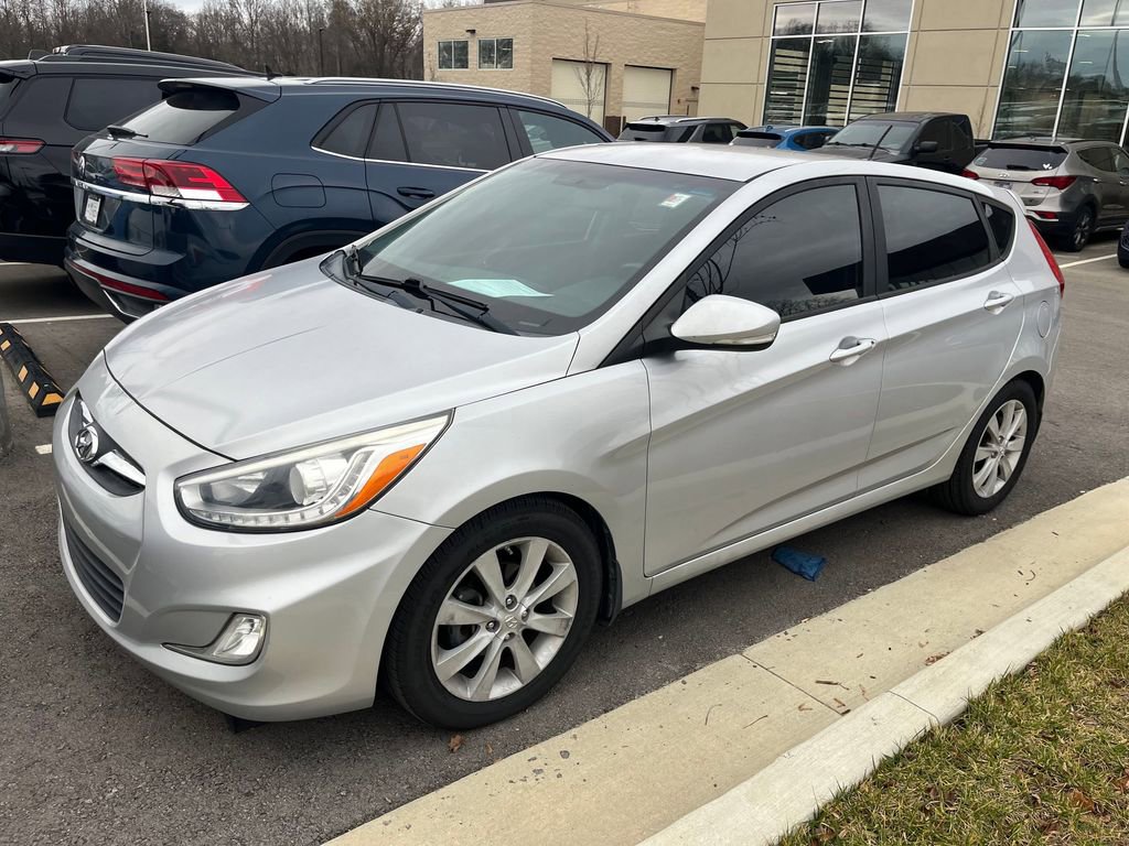 Used 2014 Hyundai Accent SE image 5