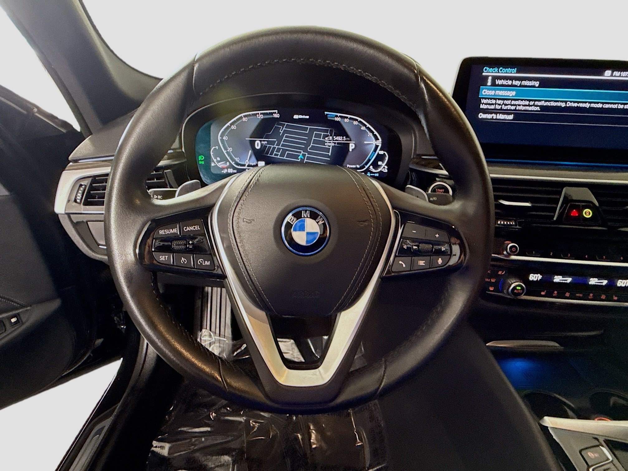 Used 2023 BMW 530e w/ Convenience Package RWD image 13