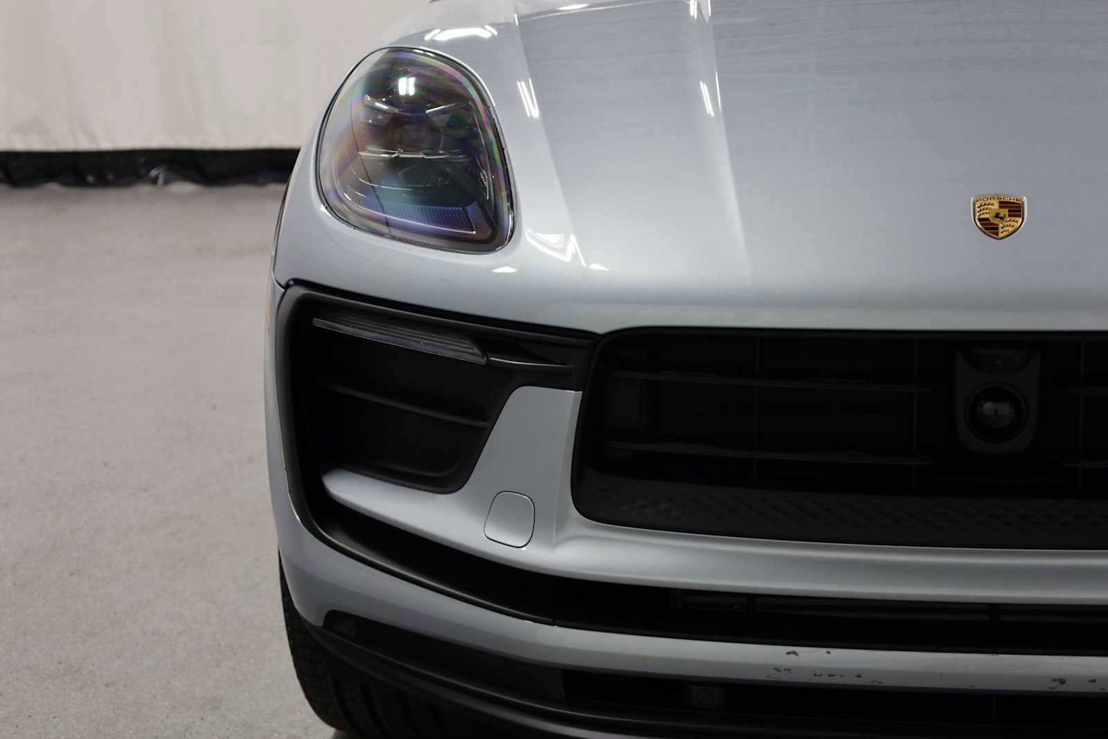 New 2026 Porsche Macan image 15