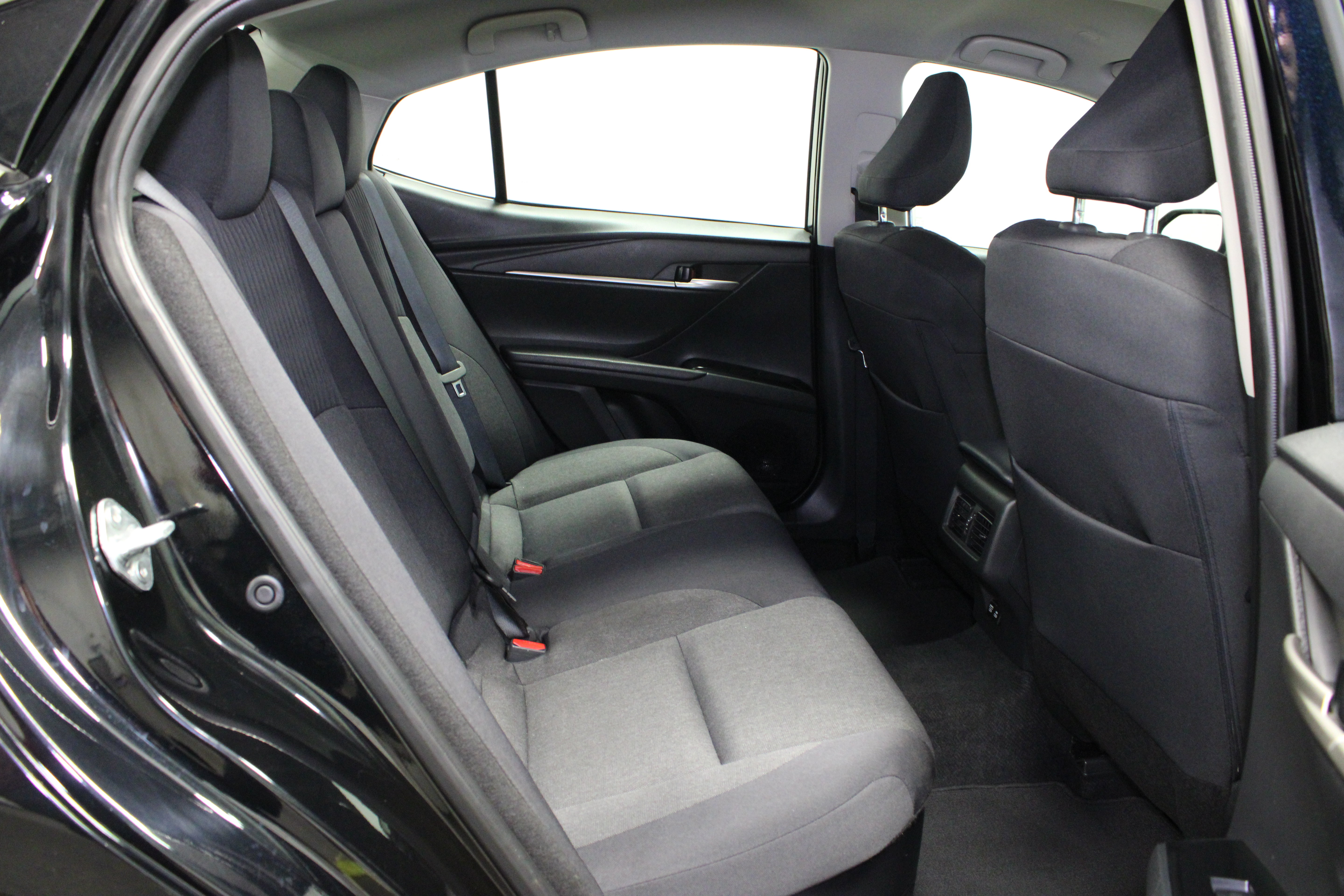 Used 2025 Toyota Camry LE w/ Convenience Package AWD/4WD image 15