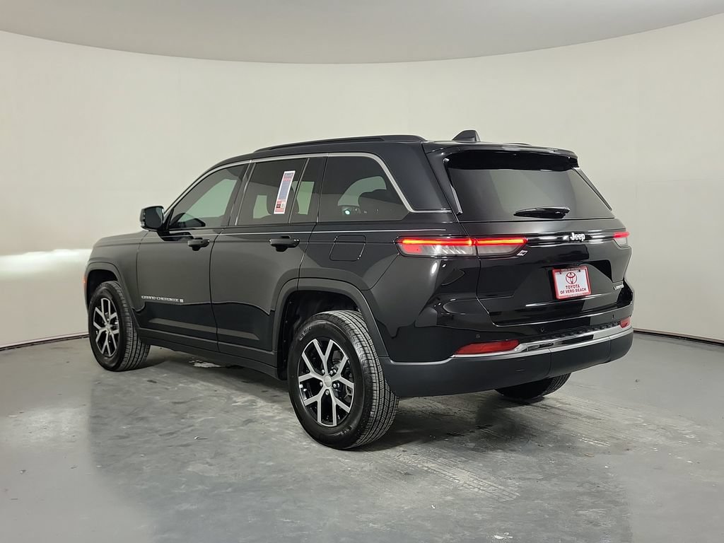 Used 2025 Jeep Grand Cherokee Limited w/ Trailer Tow Package RWD image 6