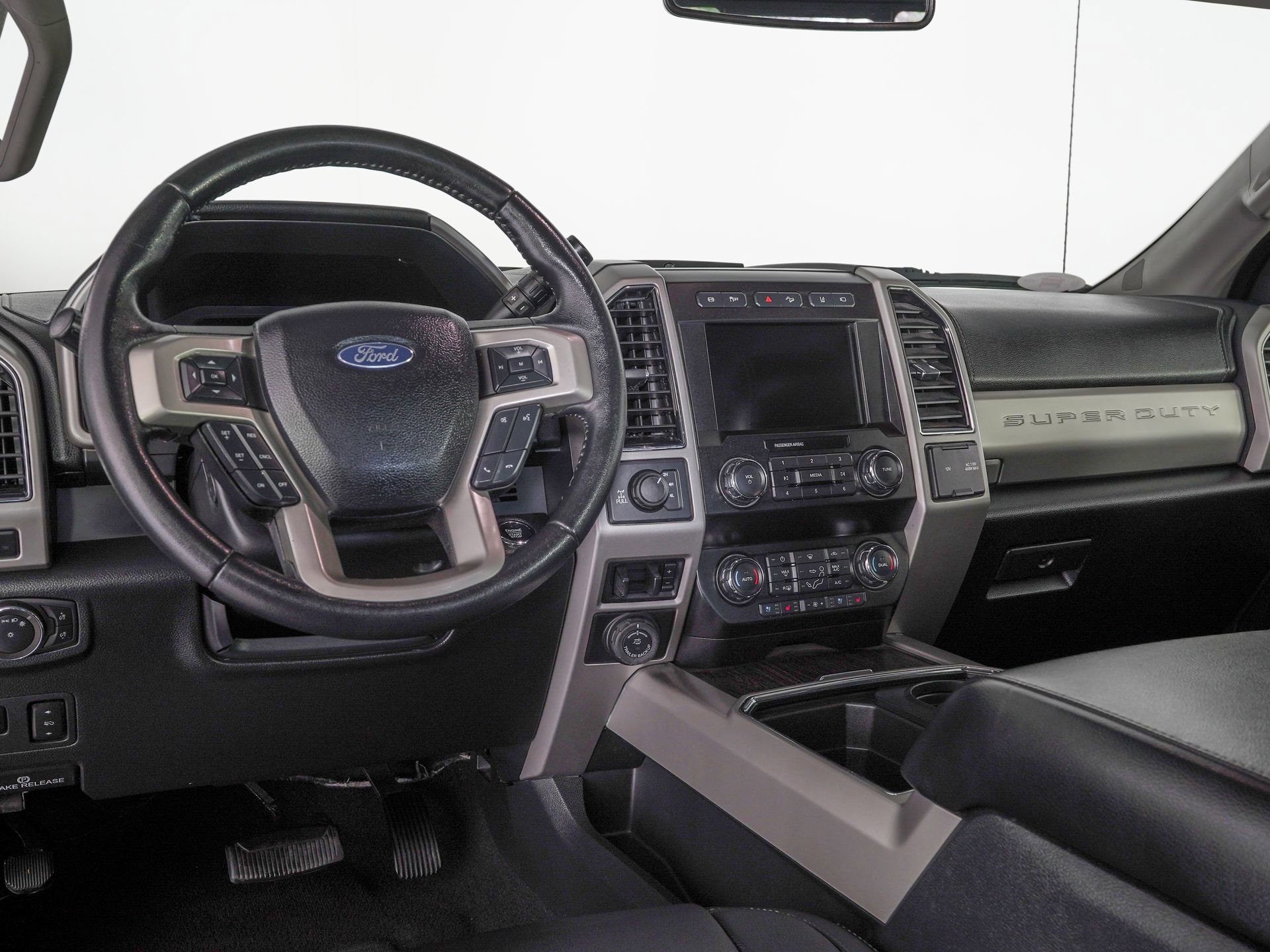 Used 2020 Ford F350 Lariat image 16