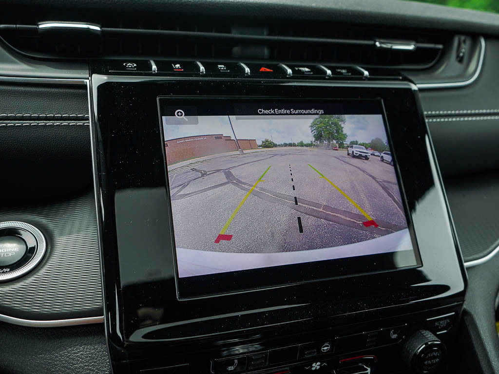 New 2025 Jeep Grand Cherokee Laredo X w/ Luxury Tech Group I image 24