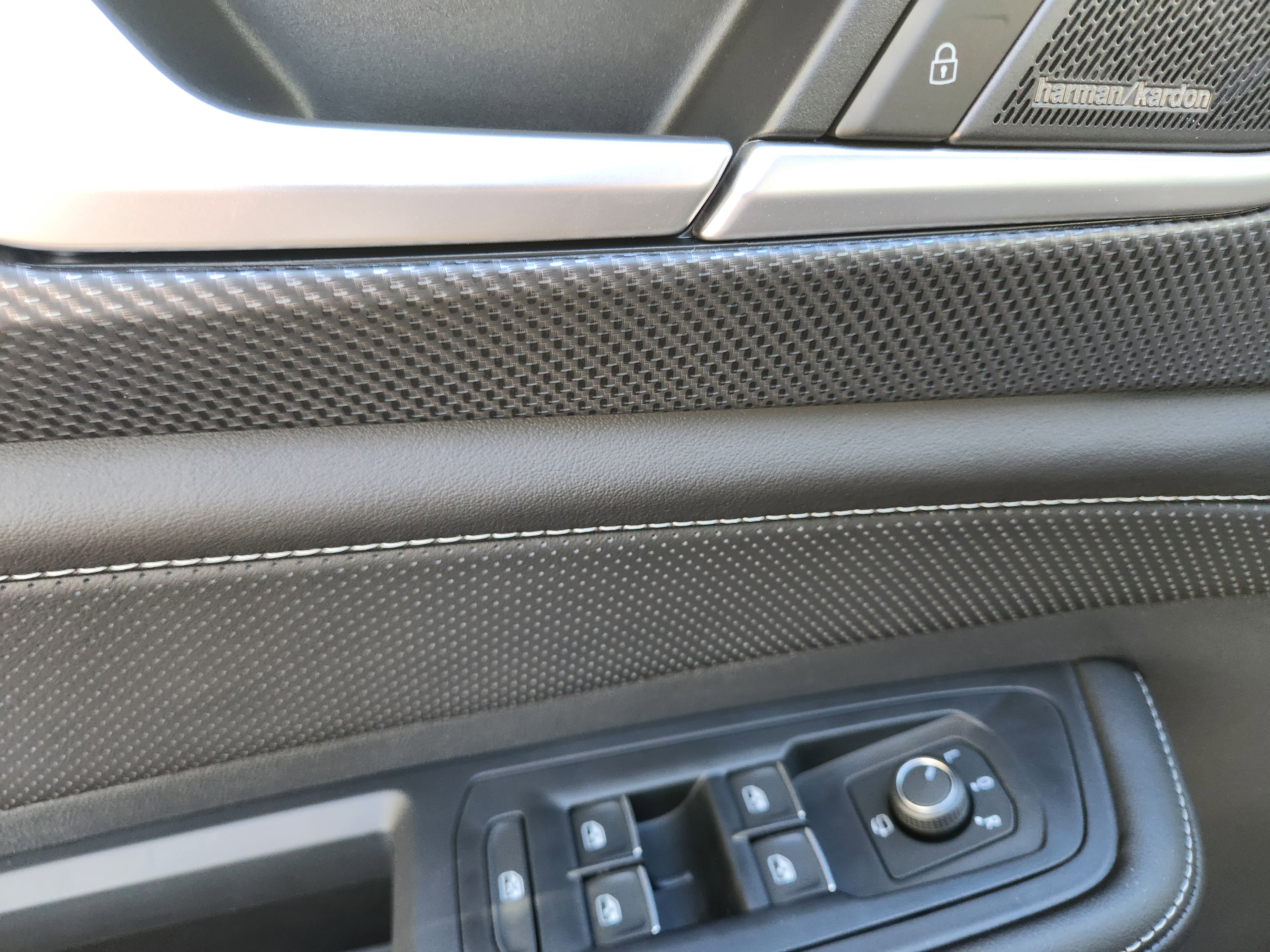 New 2026 Volkswagen Atlas Cross Sport SEL Premium R-Line image 17