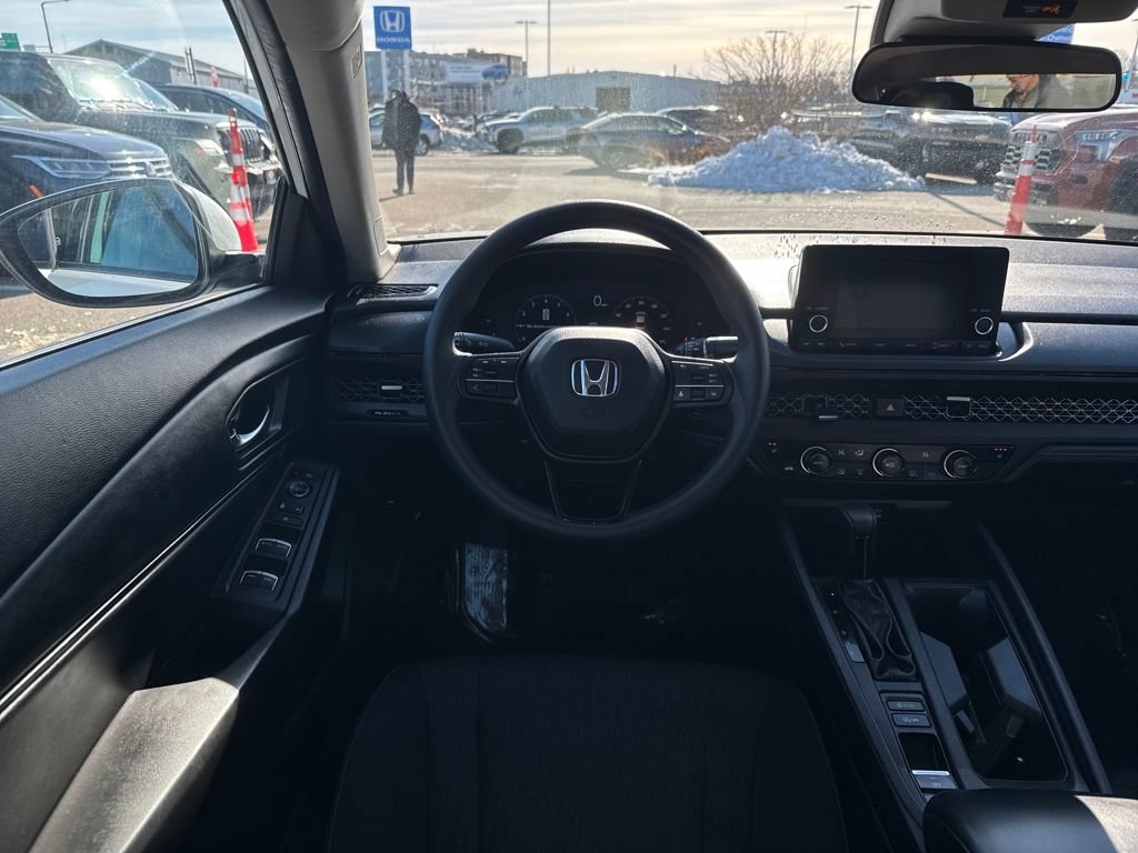 Used 2023 Honda Accord EX image 11