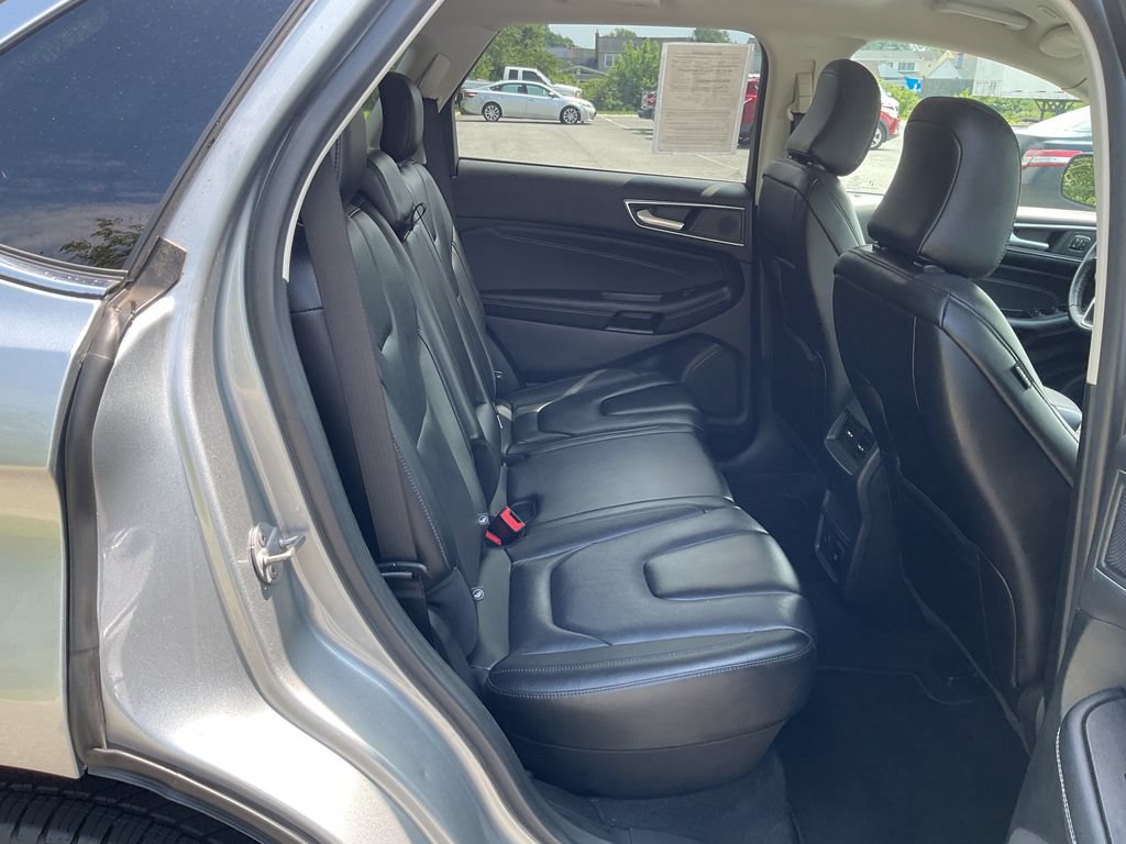 Used 2022 Ford Edge Titanium AWD/4WD image 22