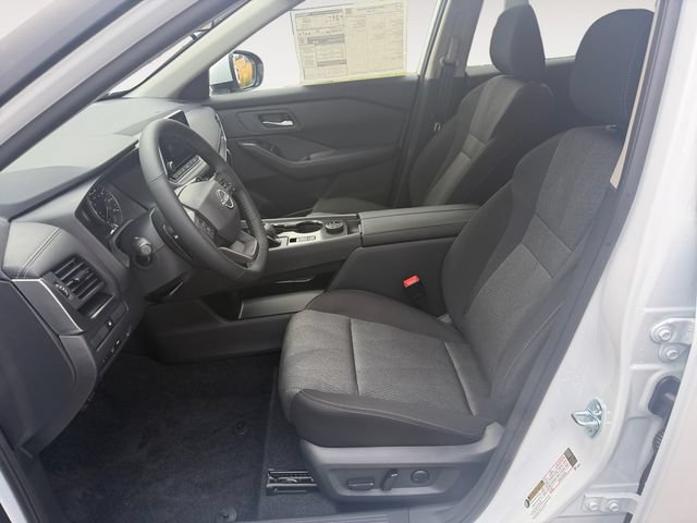 New 2026 Nissan Rogue SV w/ Cold Weather Package AWD/4WD image 5