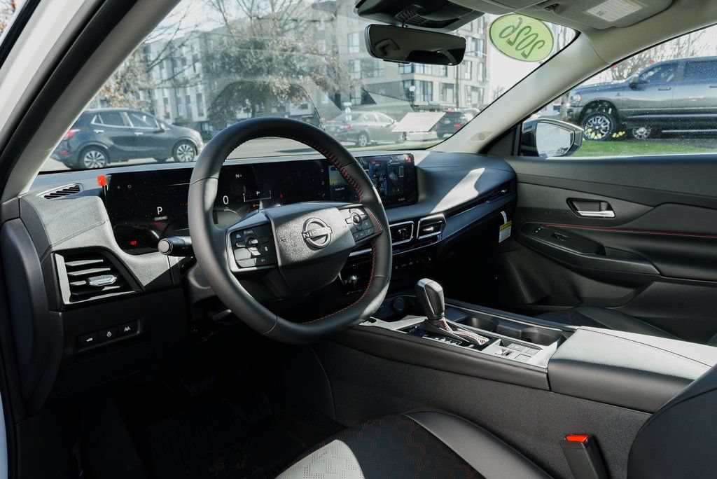 New 2026 Nissan Sentra SR w/ SR Premium Package FWD image 21