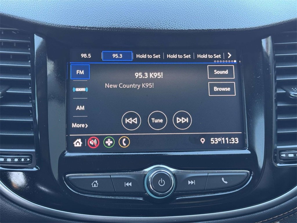 Used 2021 Chevrolet Trax LT w/ LT Convenience Package image 3