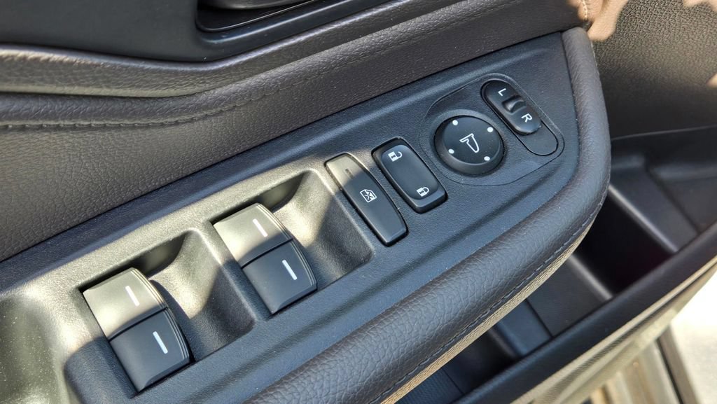 Used 2023 Honda Odyssey EX image 16