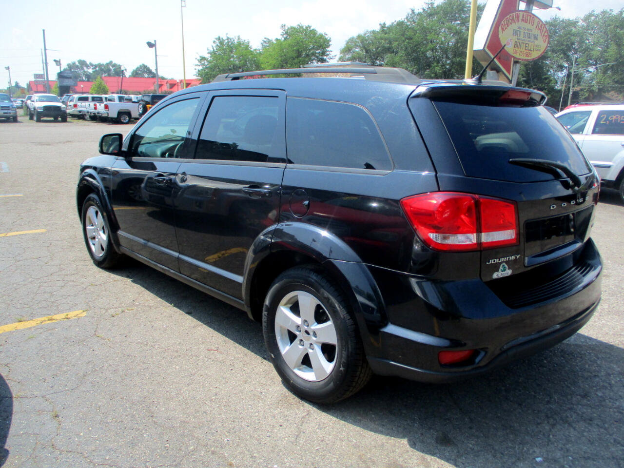 Used 2012 Dodge Journey SXT image 4