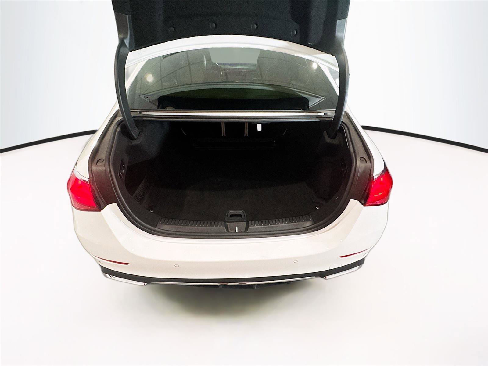 Used 2024 Mercedes-Benz E 350 4MATIC Sedan image 20