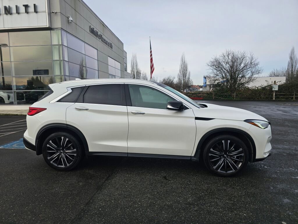 Used 2022 INFINITI QX50 Luxe w/ Appearance Package image 8