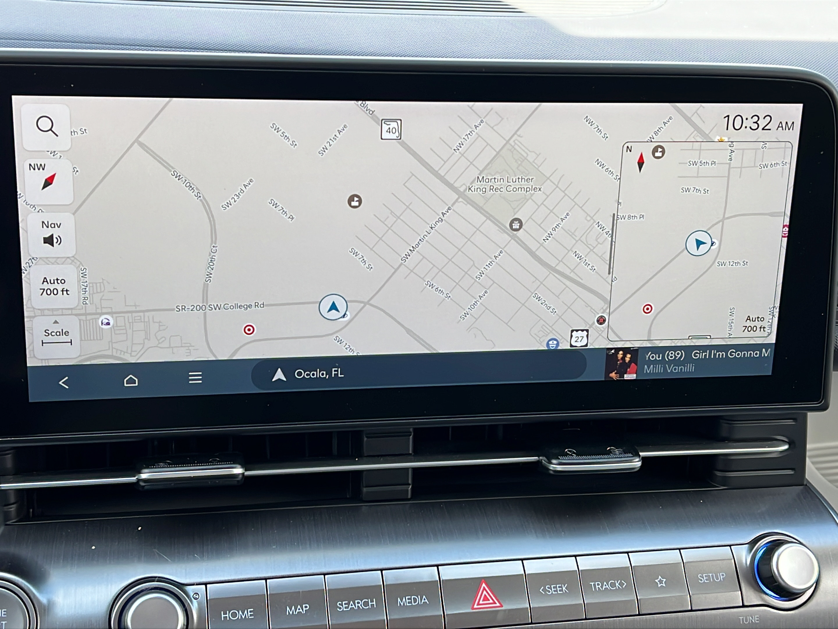 Certified 2025 Hyundai Kona Limited FWD image 18