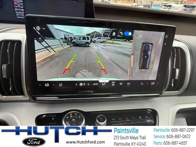 Used 2025 Ford Expedition Max Active AWD/4WD image 32