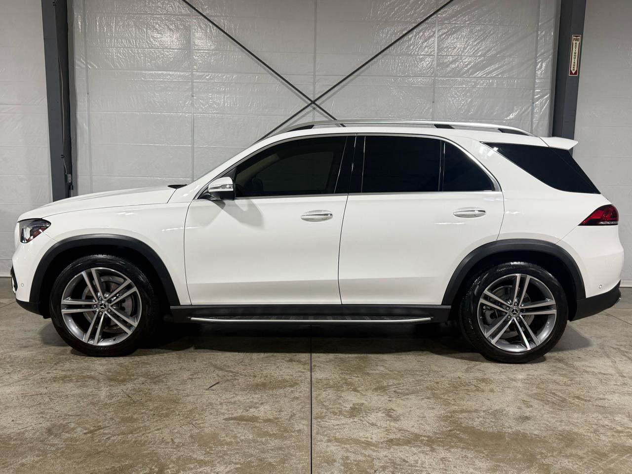 Used 2022 Mercedes-Benz GLE 350 4MATIC image 2