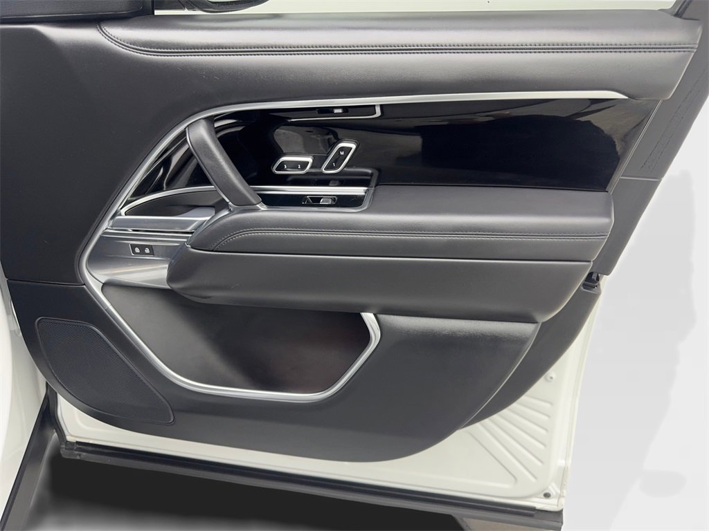Used 2023 Land Rover Range Rover SE image 46