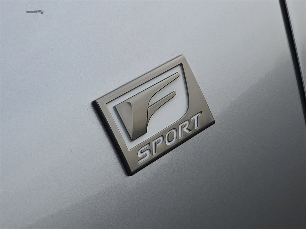 Used 2023 Lexus ES 300h F Sport image 12