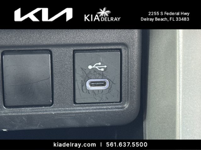 Used 2025 Toyota Corolla Cross AWD Hybrid w/ Moonroof Package image 24
