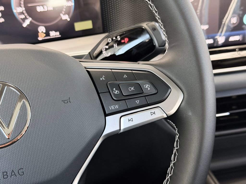 New 2026 Volkswagen Tiguan SE FWD image 15