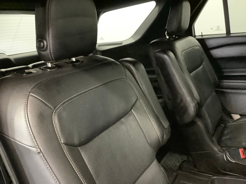 Used 2020 Ford Explorer Limited image 34