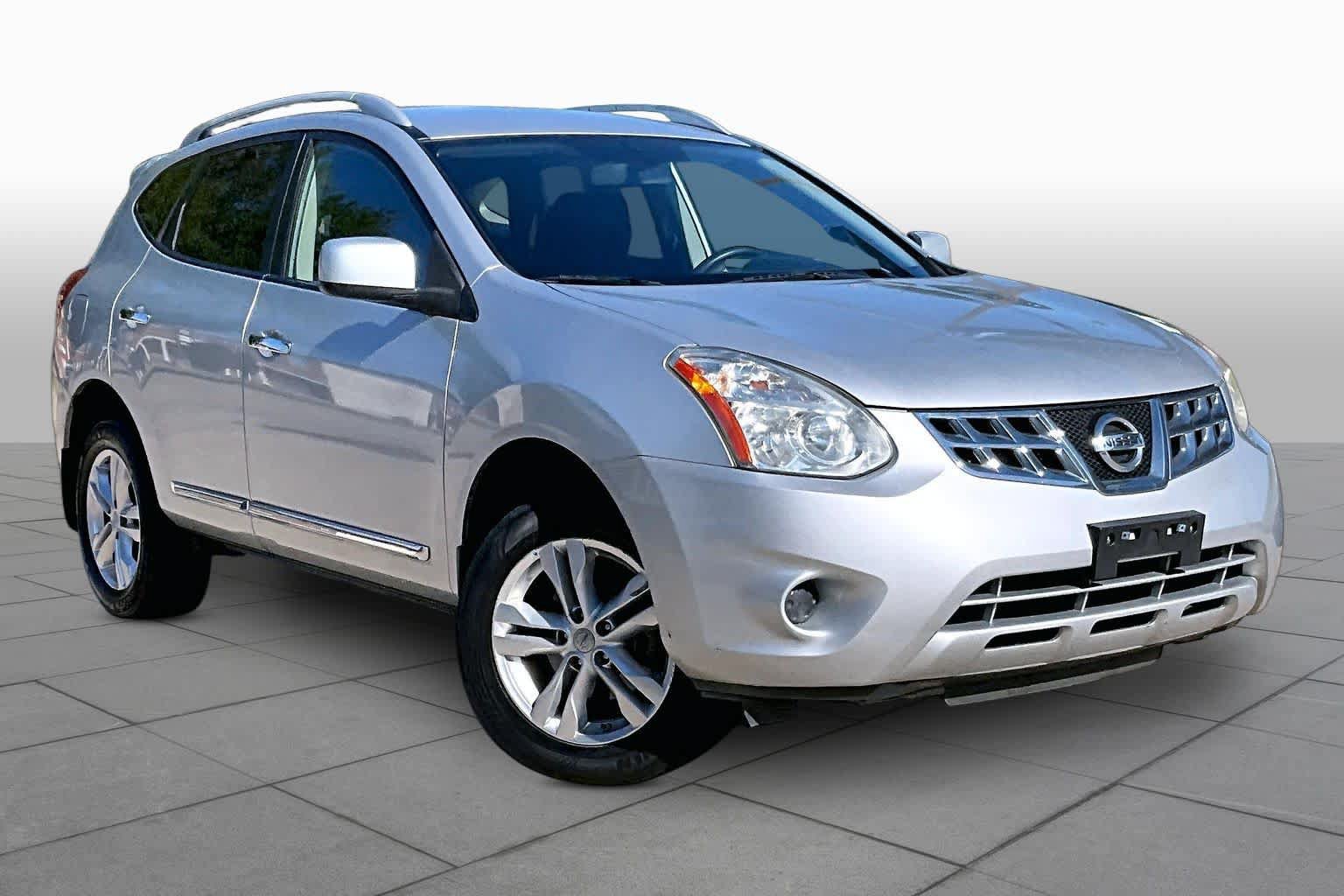 Used 2013 Nissan Rogue SV AWD/4WD image 3