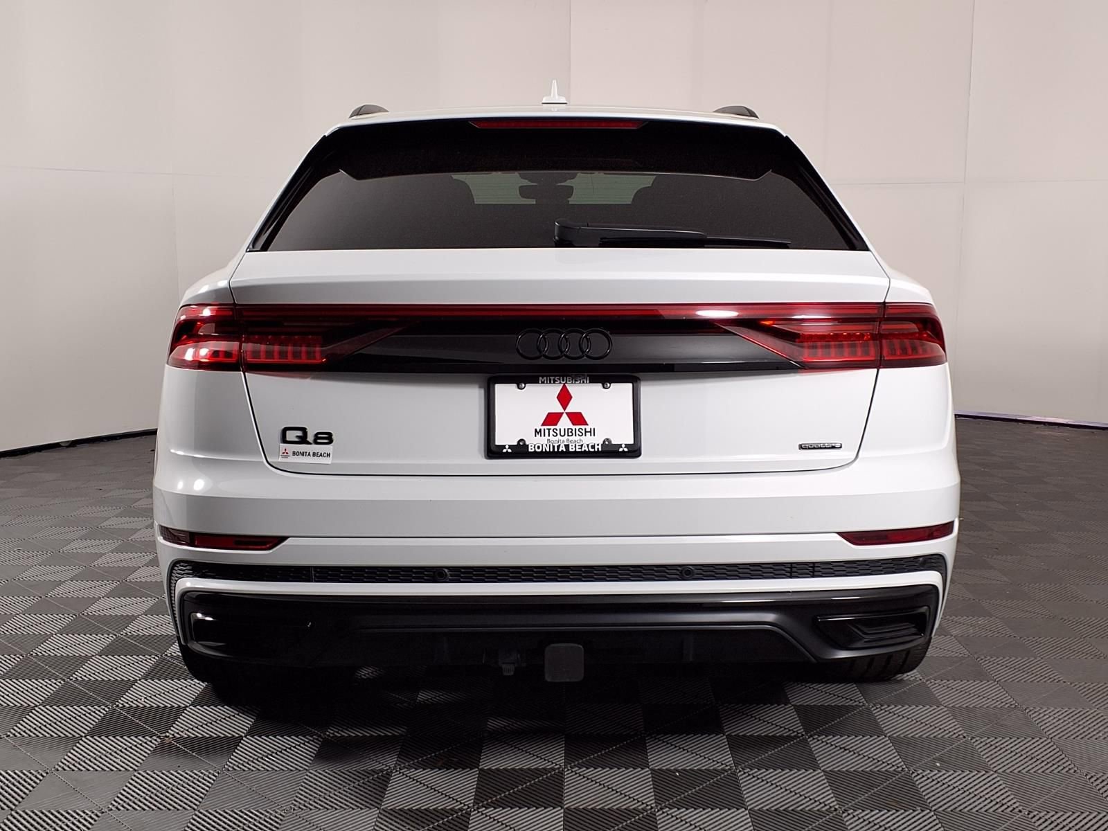 Used 2023 Audi Q8 Prestige image 6