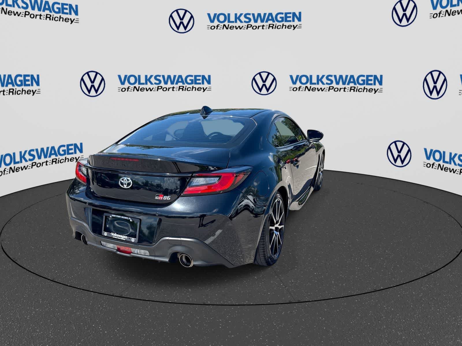 Used 2023 Toyota GR86 RWD image 14
