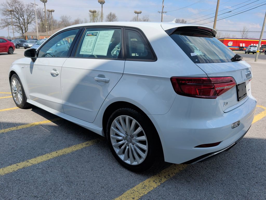 Used 2017 Audi A3 e-tron Premium image 5