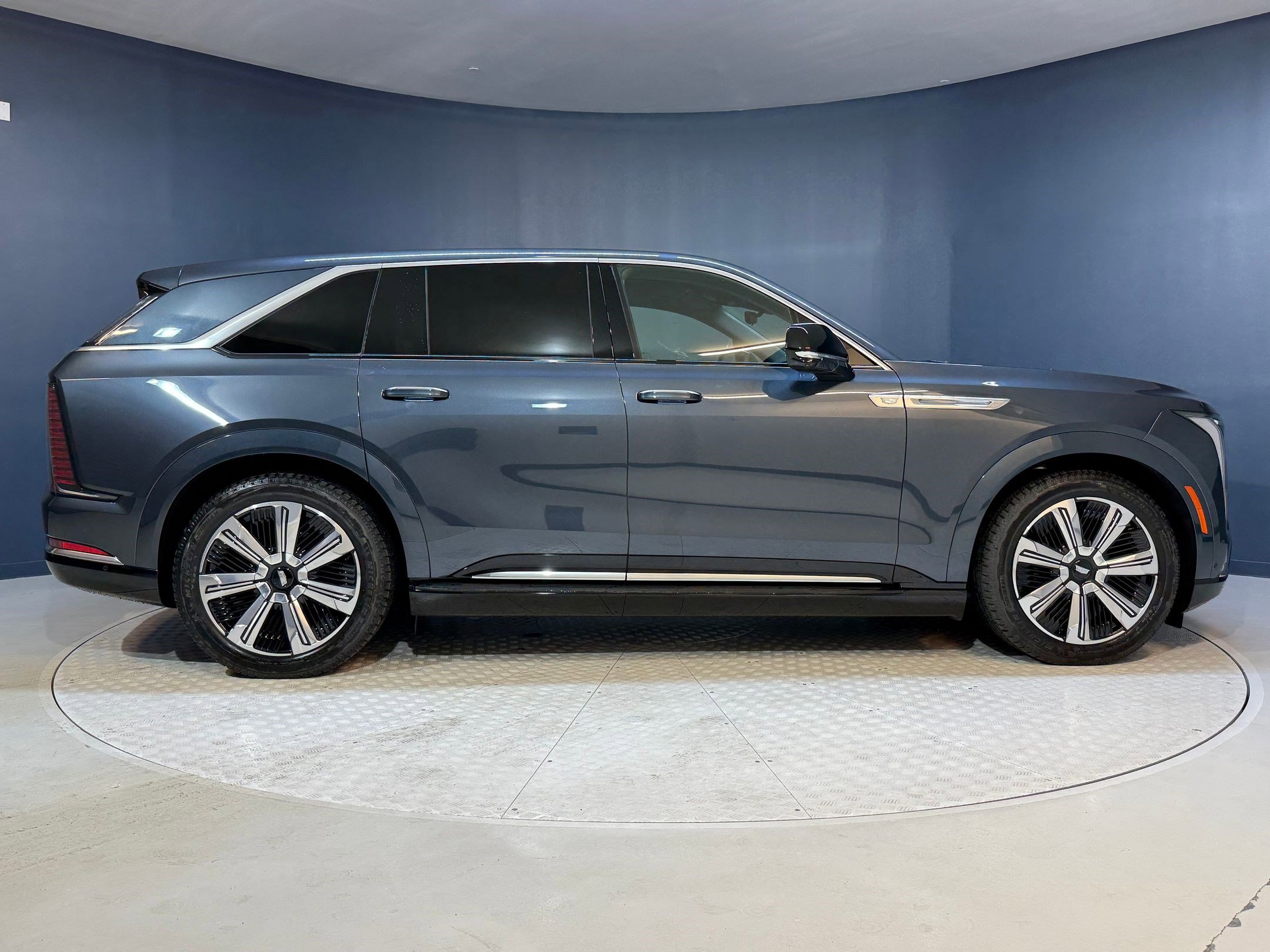 New 2025 Cadillac Escalade IQ Luxury 1 image 7