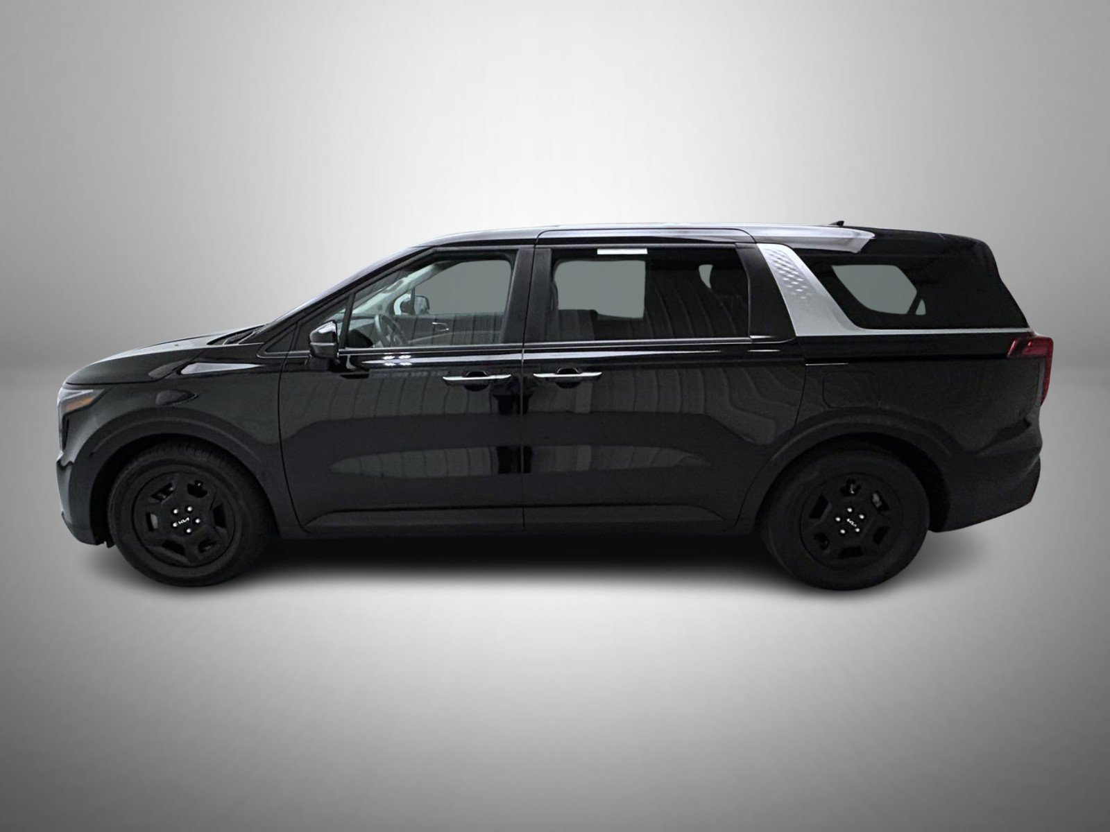 Used 2025 Kia Carnival FWD image 8