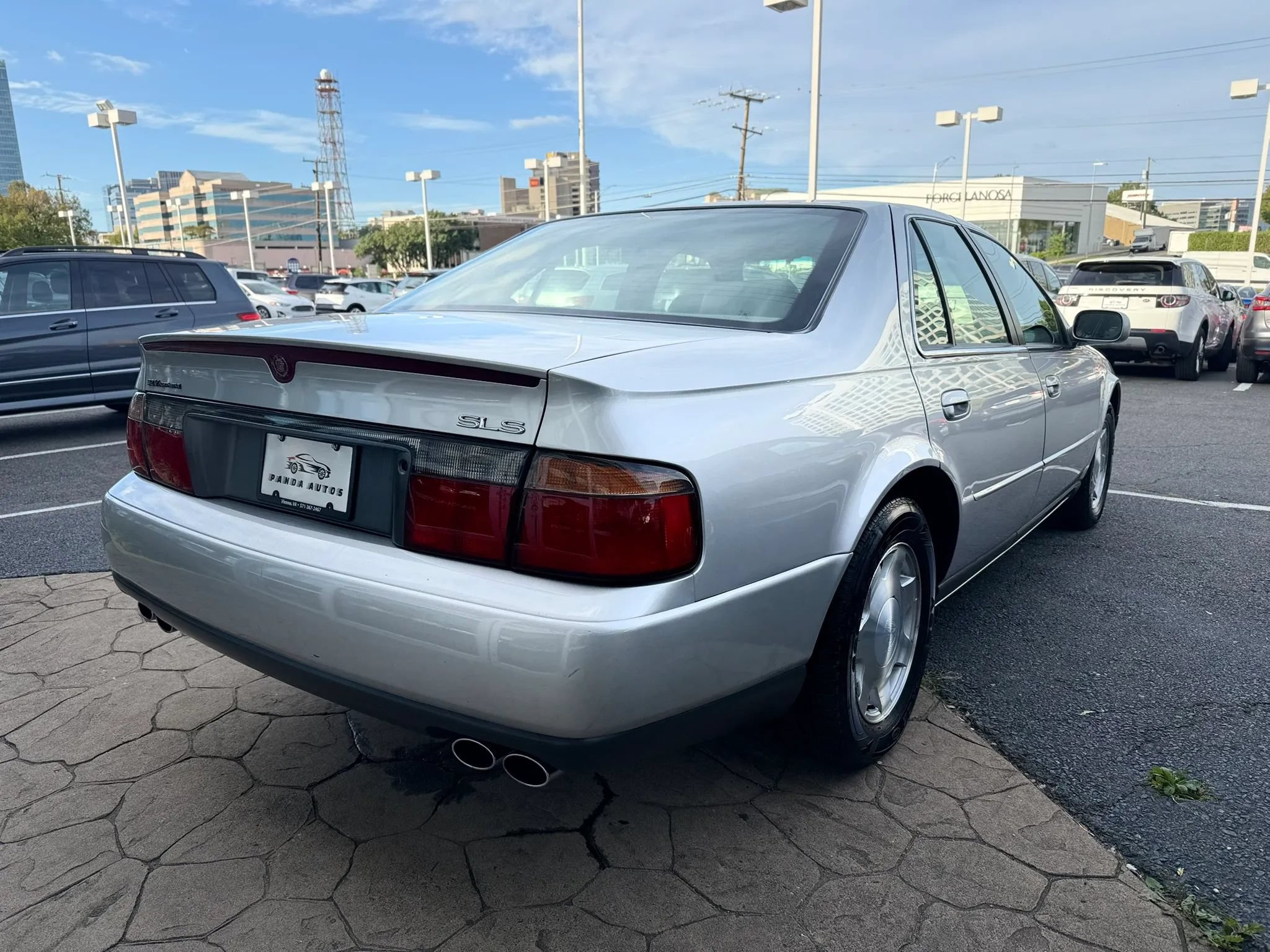 Used 1999 Cadillac Seville SLS w/ Convenience Pkg FWD image 7