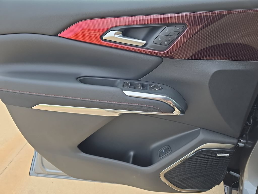 New 2026 Chevrolet Traverse RS w/ LPO, Floor Liner Package AWD/4WD image 28