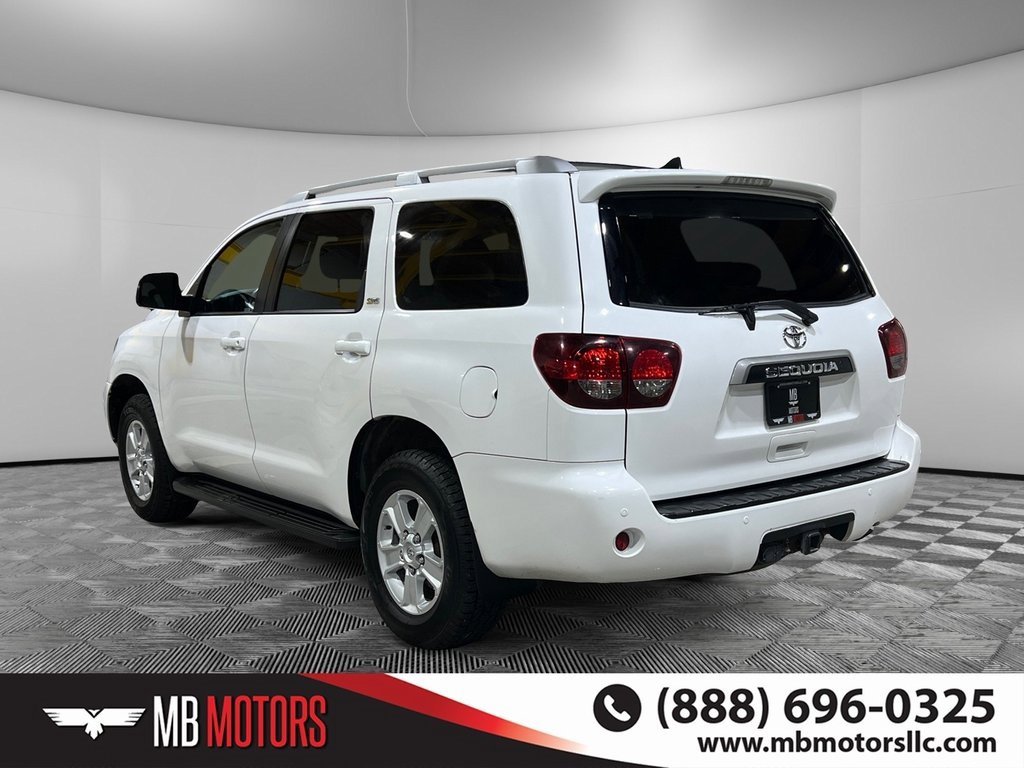 Used 2021 Toyota Sequoia SR5 w/ Premium Package image 7