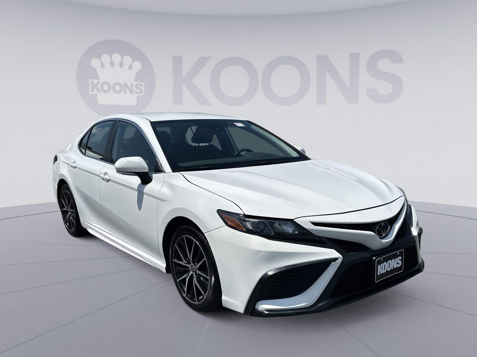 Used 2024 Toyota Camry SE FWD image 18