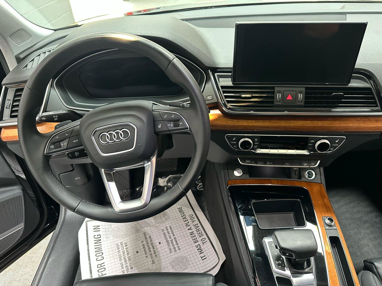 Used 2023 Audi Q5 45 TFSI Premium Plus Sport Uti w/ Premium Plus Package AWD/4WD image 17