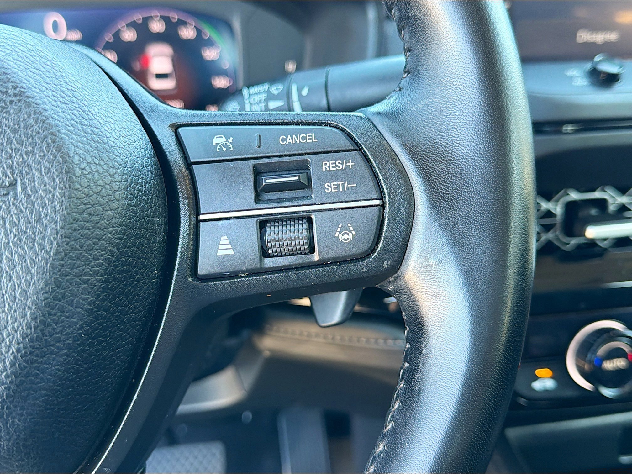 Used 2024 Honda Accord EX-L image 32