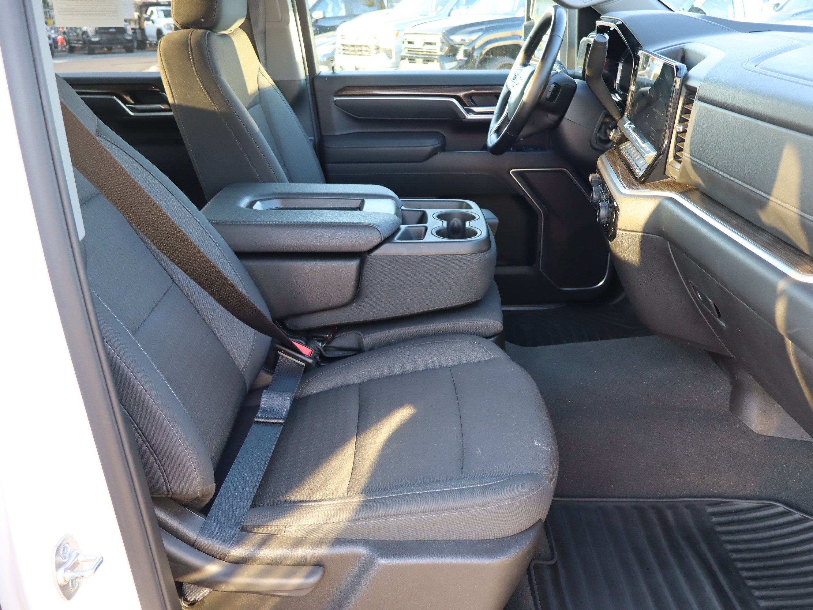 Used 2025 Chevrolet Silverado 2500 LT w/ Safety Package AWD/4WD image 37