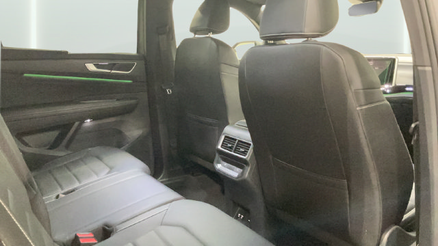 Certified 2026 Volkswagen Atlas Cross Sport SEL AWD/4WD image 36